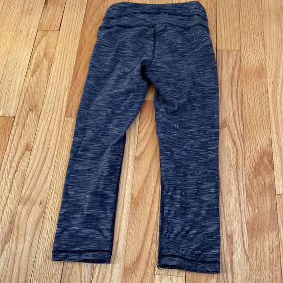 Lucy Powermax Crop Hatha Collection XXS parallel stripe leggings flawed black - Picture 5 of 7